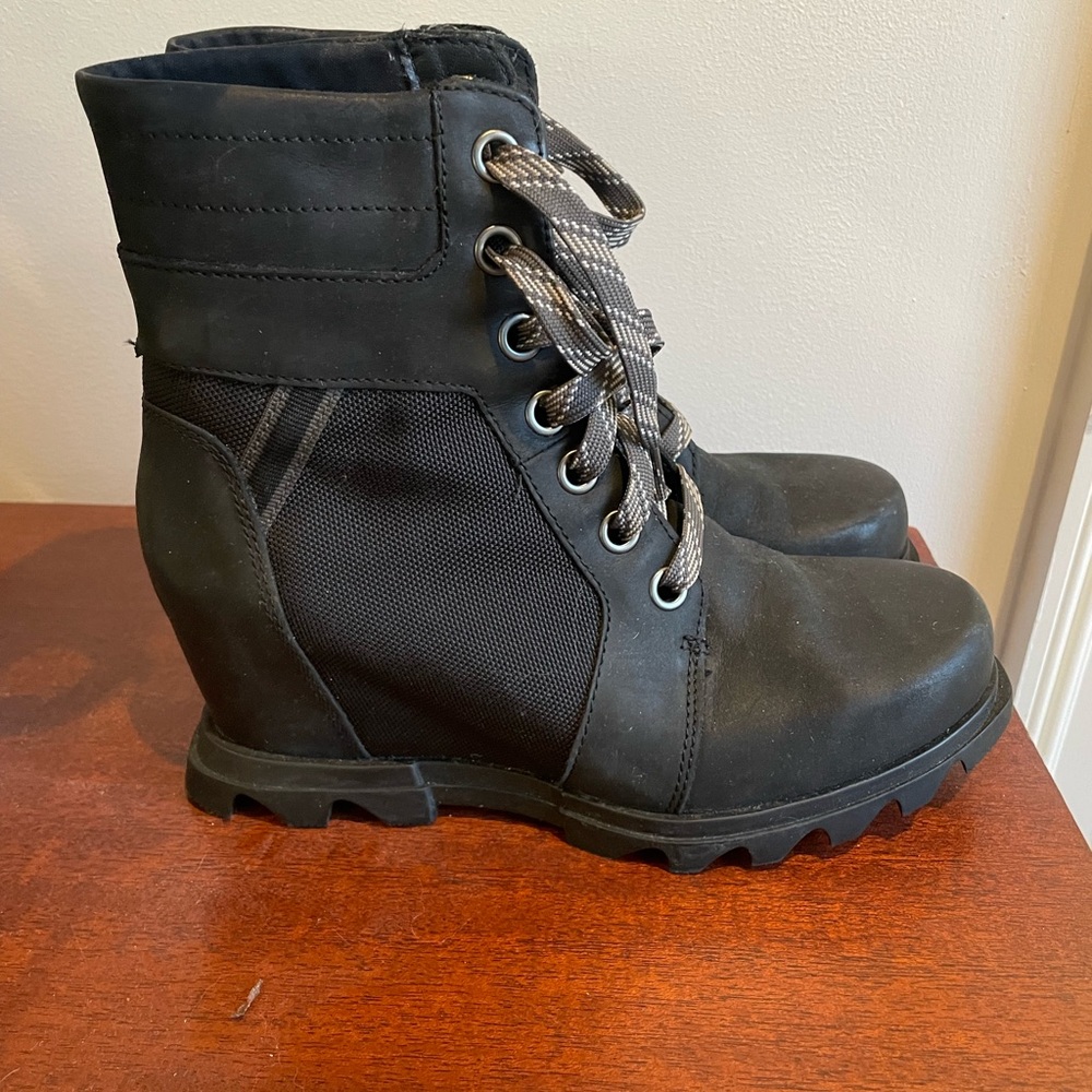 Sorel Joan of Arctic lace up Lexi boot
